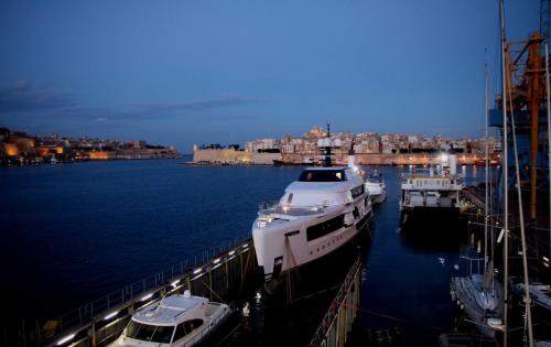 O&S Welcomes Super Servant 4 to Valletta for Successful Floating Operation