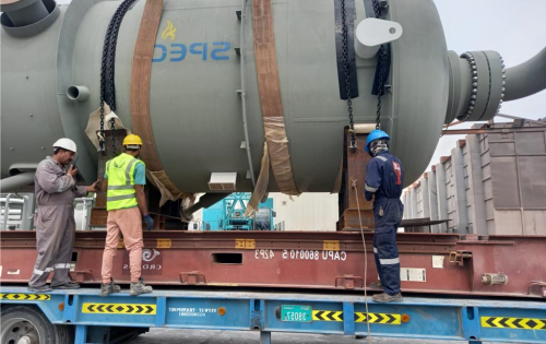 7Seas Handle Transport of Towers for Hydrogenation Project
